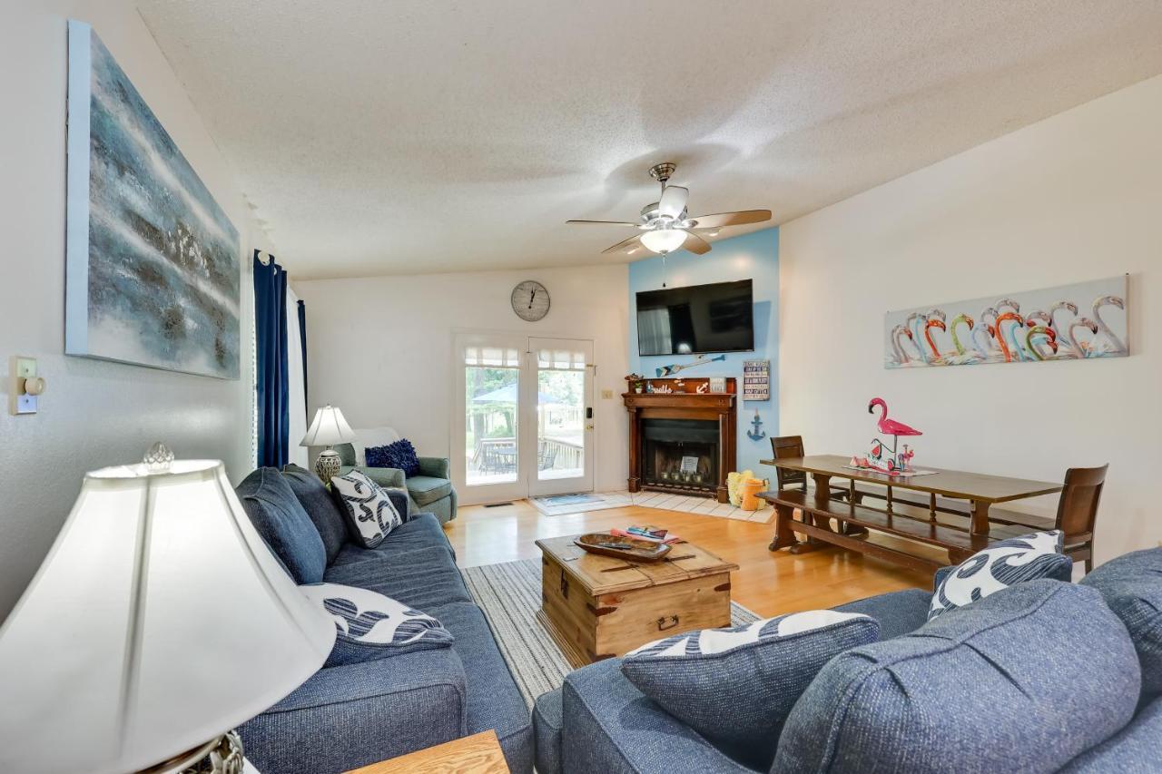 Lakefront Hot Springs Home With Furnished Deck! Eksteriør bilde