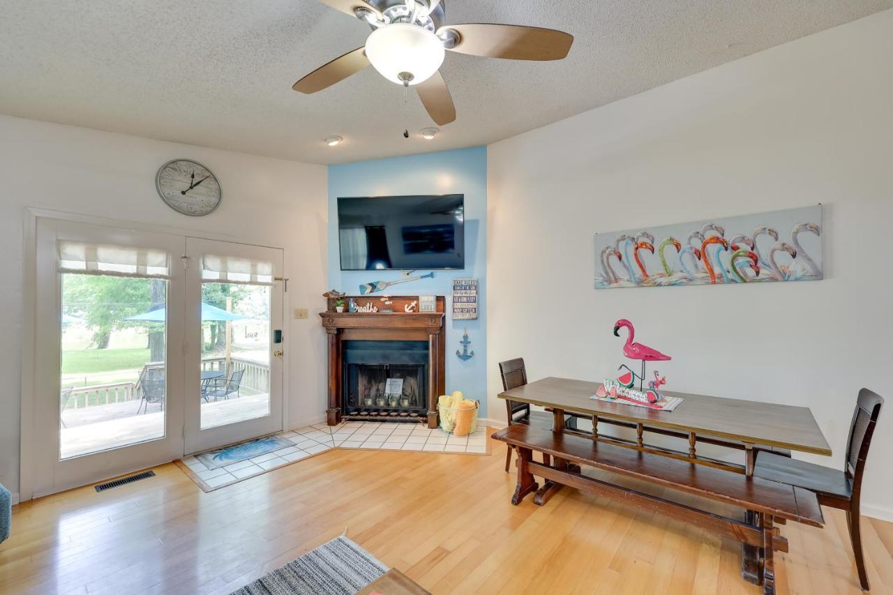 Lakefront Hot Springs Home With Furnished Deck! Eksteriør bilde