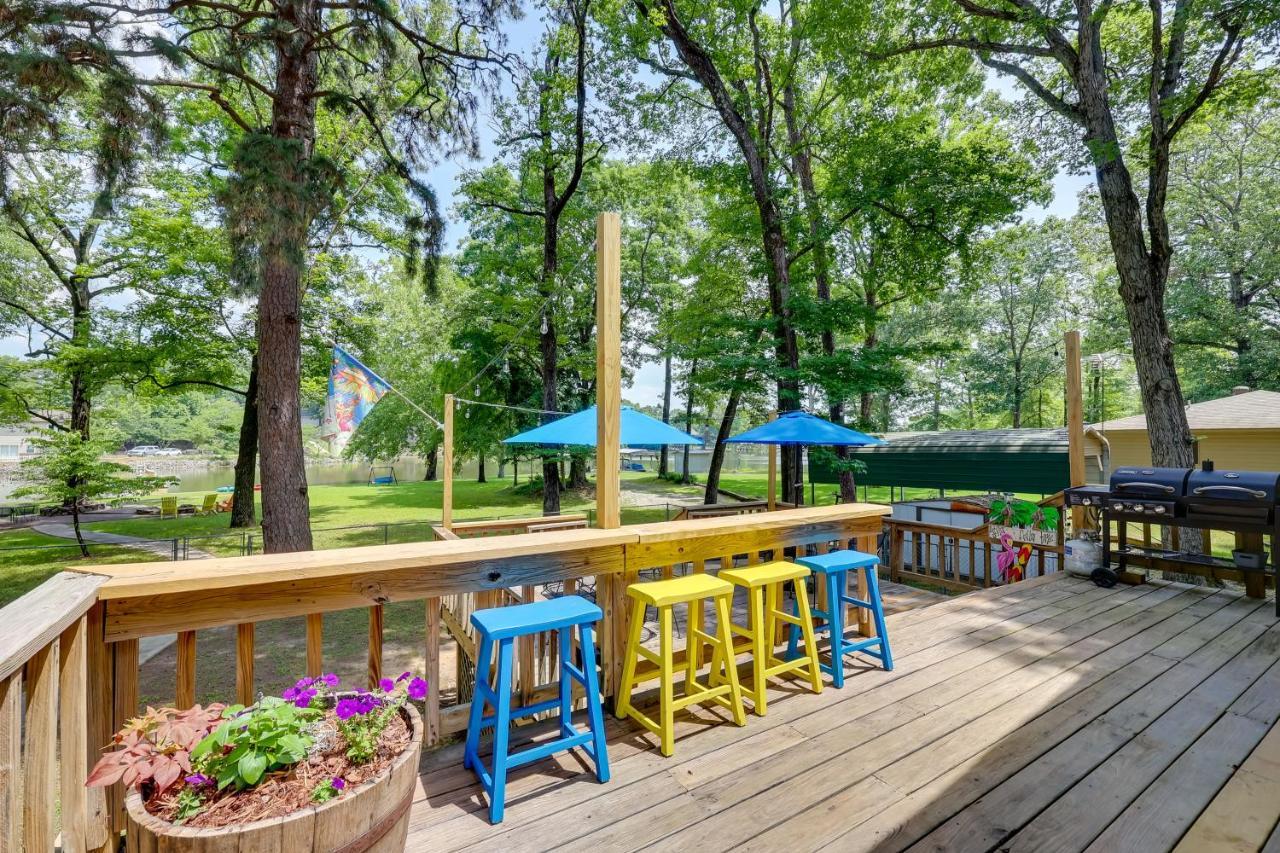 Lakefront Hot Springs Home With Furnished Deck! Eksteriør bilde